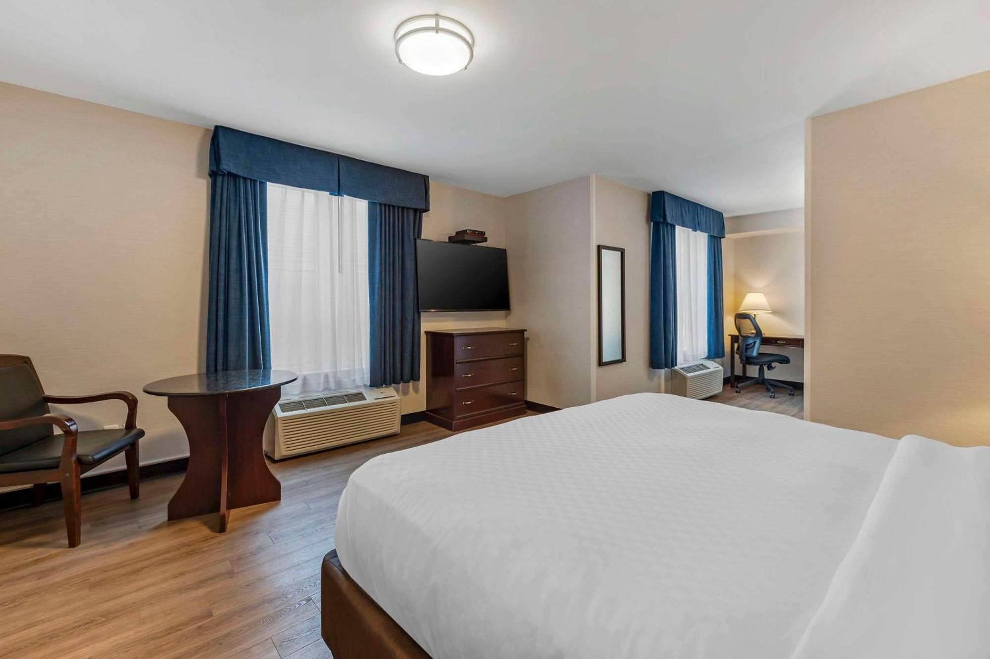 Quality Inn Ottawa Exterior photo