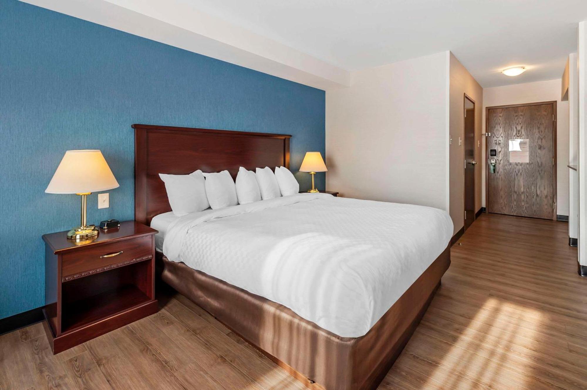 Quality Inn Ottawa Exterior photo
